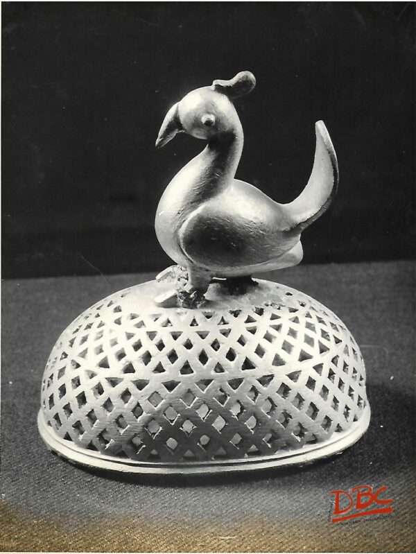 Metal scrubber