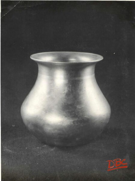Lota metal