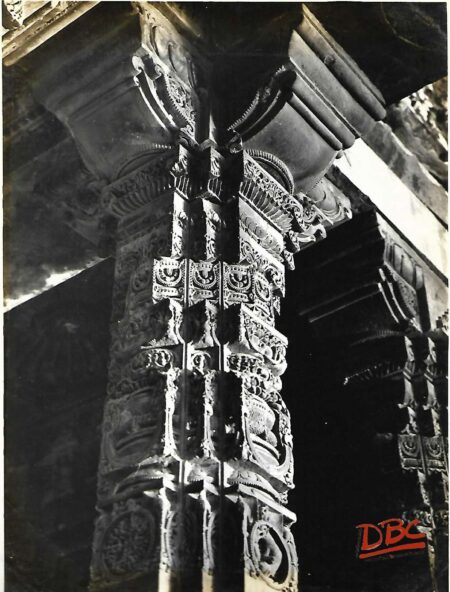 Kekind Mahadev Temple a pillor detial