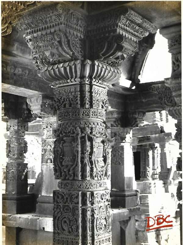 Kekind Mahadev Temple a pillor detials