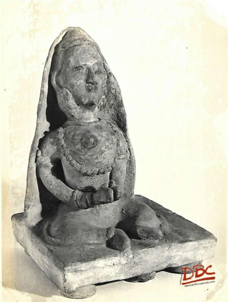 Sitting lady terracotta (Bengal)