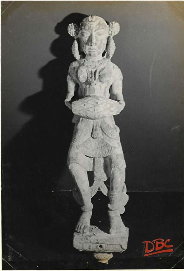 Gujarat Female bracket figure mucision wood