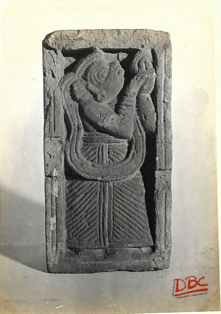 West Bengal  Devota with gastaned and holding something with both hands(T.P)