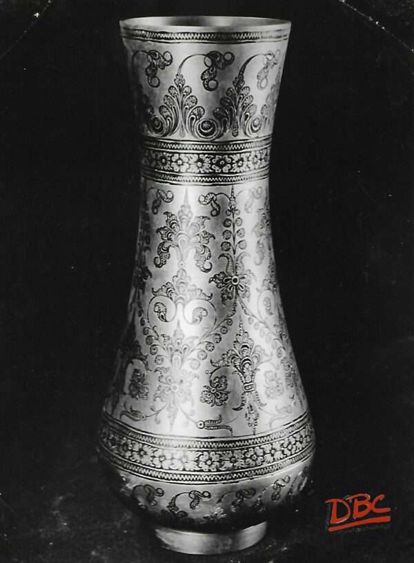 FLOWER VASE