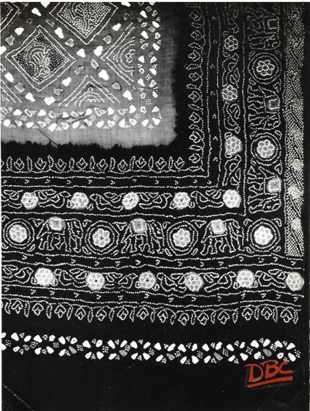 SHAWL BLACK AND RED
