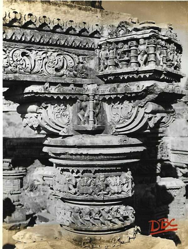 Kiradu (Rajasthan) Shiv Temple.  Details of Pillar