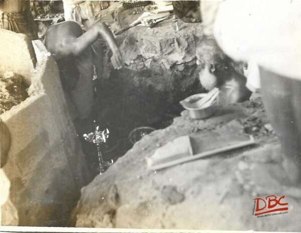 Charakku Lowered in Central Furnacce the Main Worship are is the small Wax is Drained Master Craftsman Offering Worship