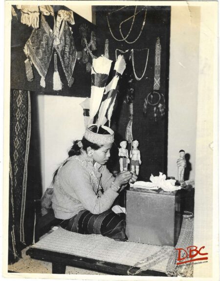 Smt. E. Feyak (25 Years) Inserting Beards into the Threaw