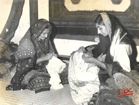 Smt. Hazrabai Osmankhatri(48 years) Left and Smt. Shakinabai tying Knot