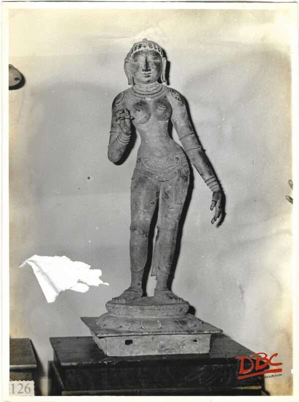 Parvathy 11th Century Thiruvengadu