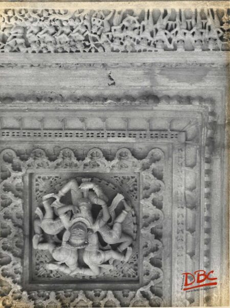 Ranakpur : Adinath Temple Ceiling of Ranagamandap