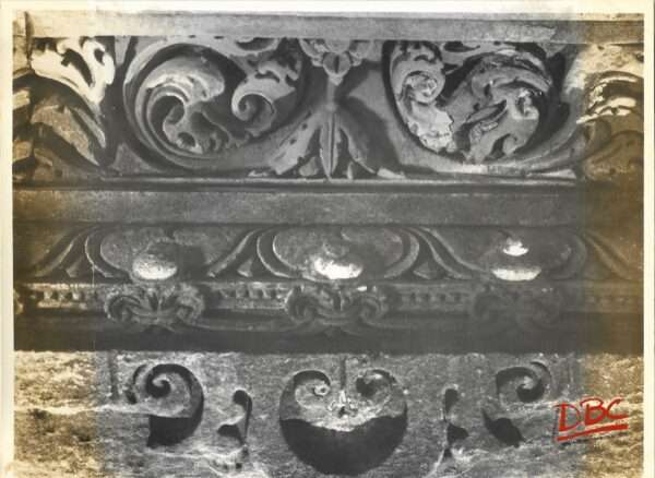 Roda : Temple To The North West Side of the Buwari Details
