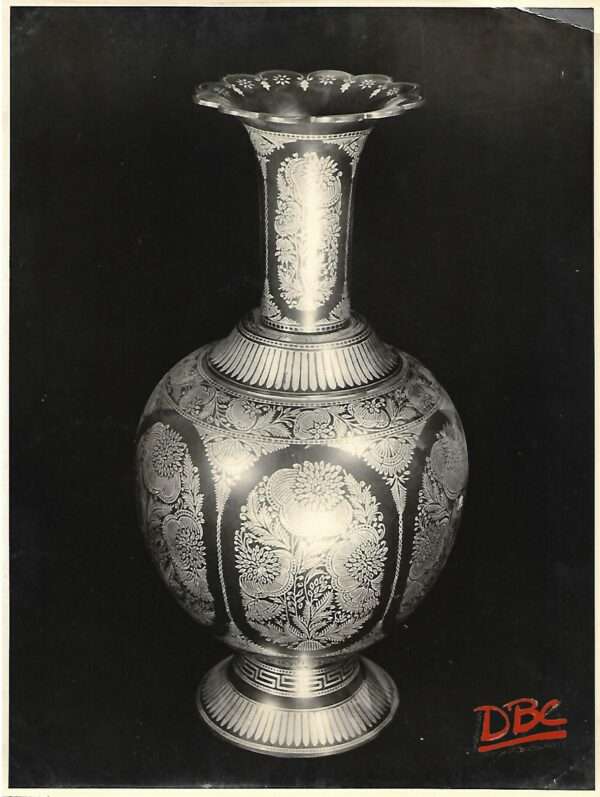Flower vase