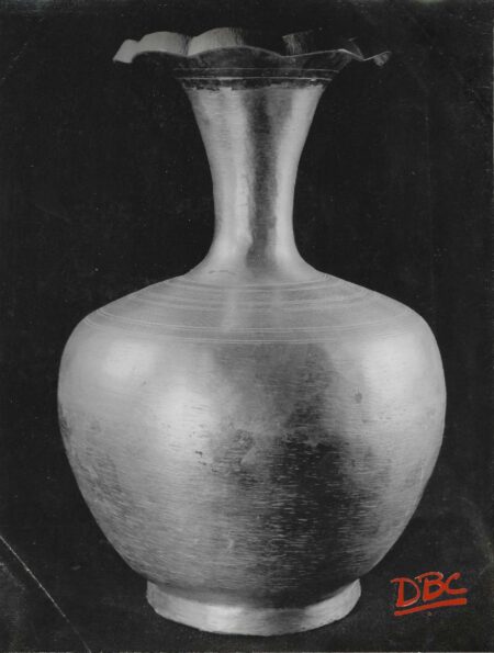 FLOWER VASE