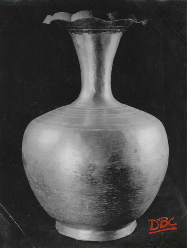 FLOWER VASE