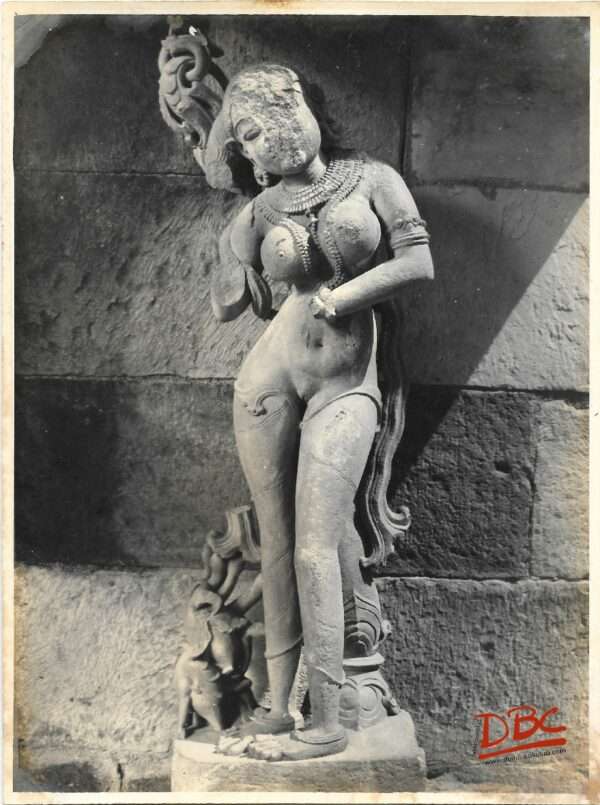 KHAJaraho - standing figure