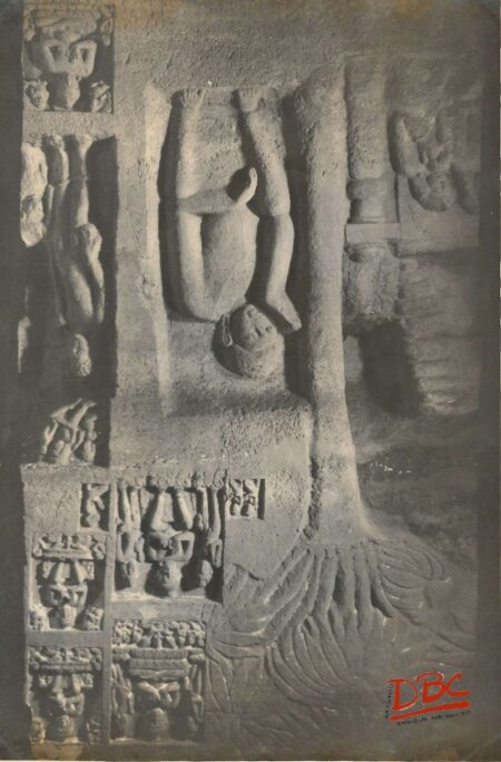 Ajnata - Cave 26 : At the Feet of Buddha Mahapari nirvana