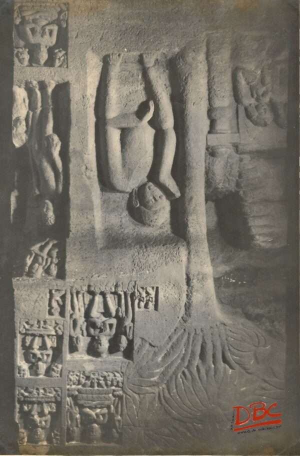 Ajnata - Cave 26 : At the Feet of Buddha Mahapari nirvana