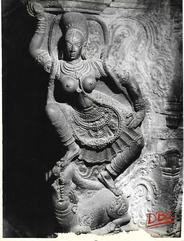 Lepakashi Veerabhadra temple A female figure (Ganga)inside the shrive