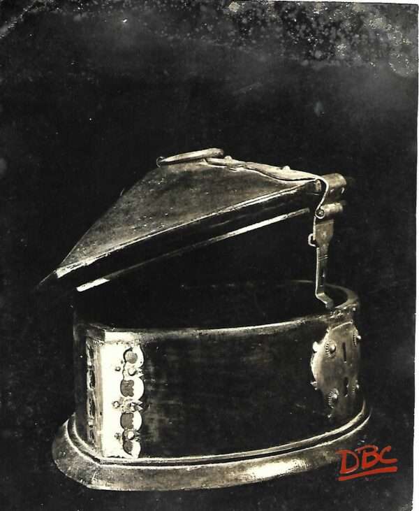 Metal box