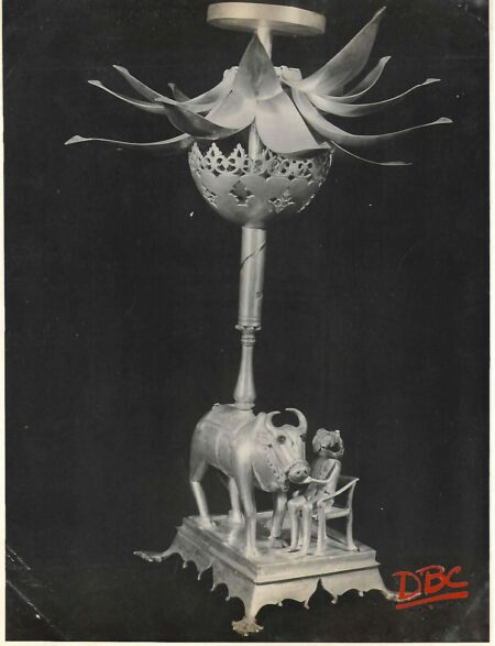 Lotus shape lamp silver