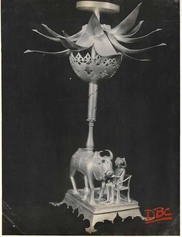 Lotus shape lamp silver