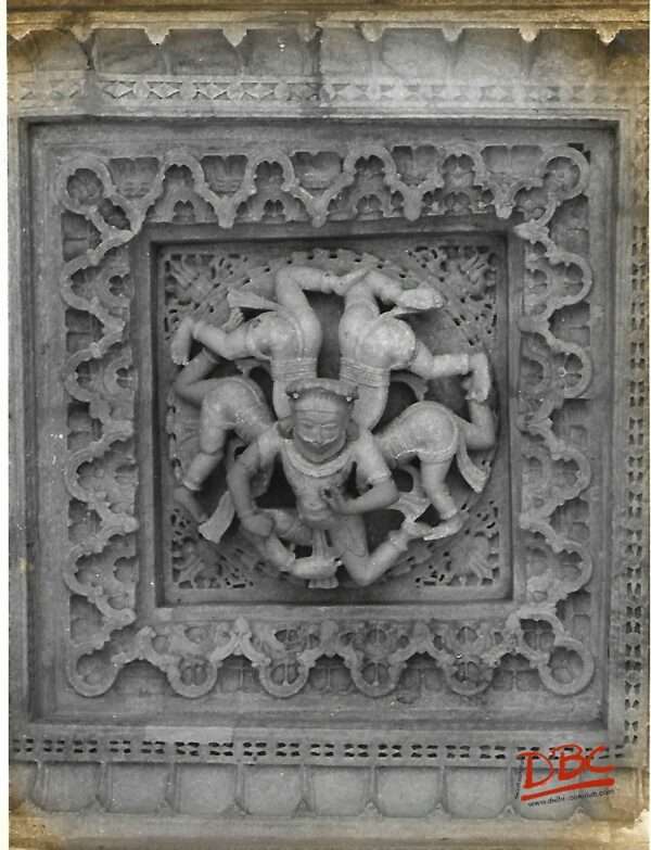 Ranakpur (Rajasthan) Adinath Jain Temple. Ceiling of Rang Mandapa