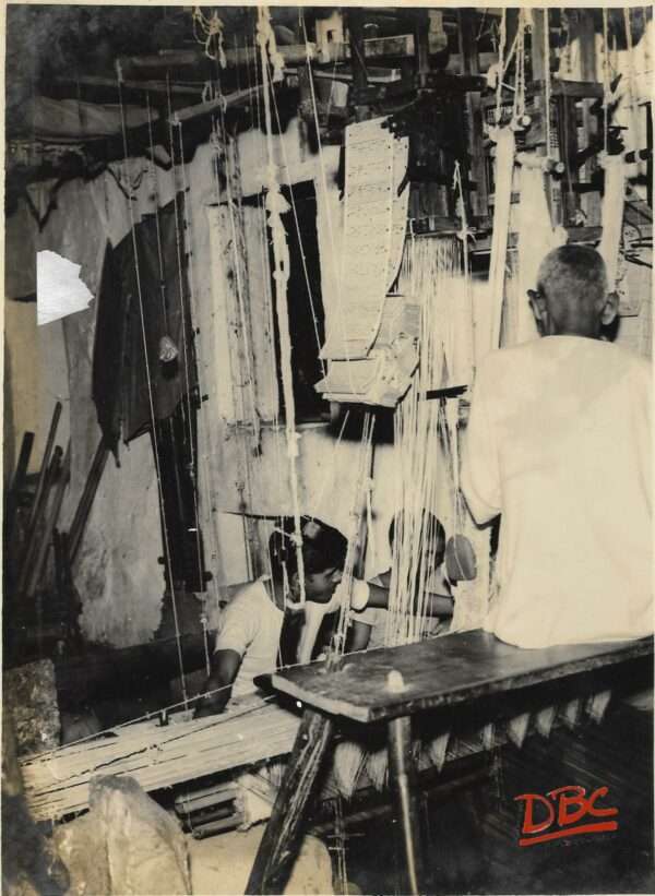 LOOM WITH FULL WORKING