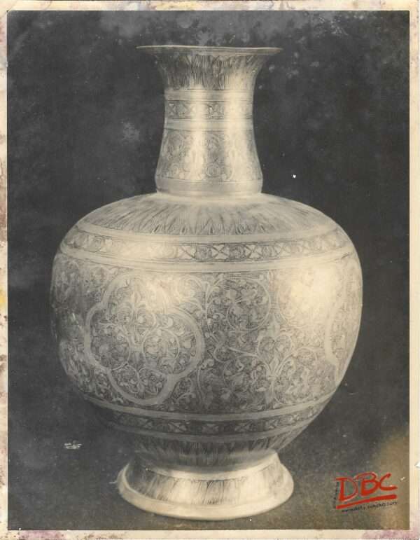 FLOWER VASE