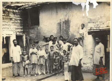 MD ISHAK AND HIS FAMILY MEUFERS