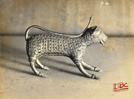 tribla with tail ows head brass