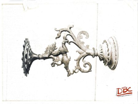 deepa stand in the from of a lion(brass)