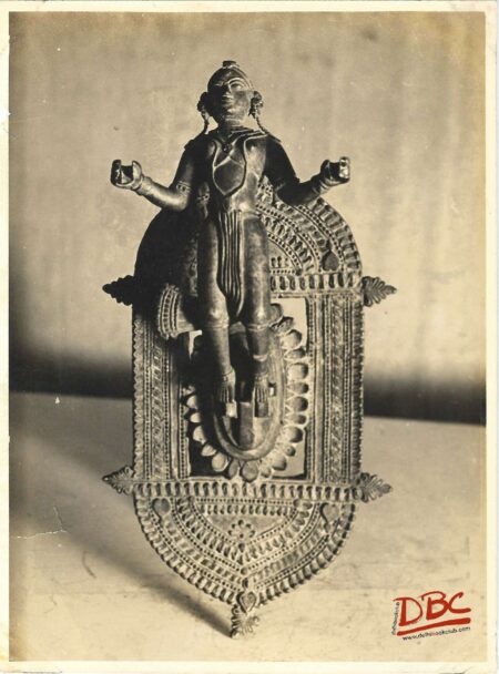 femal bracket figure (brass)