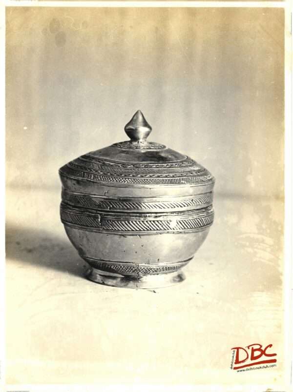 powdes casket dhokra (brass)
