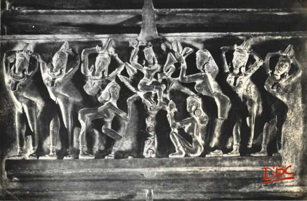 palampel ramappa temple pillaar details a dance party