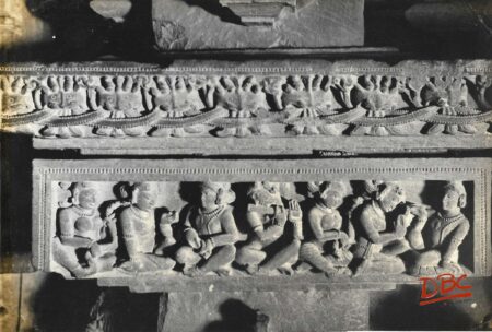 khajurah : laxman temple - a panal pradakshin