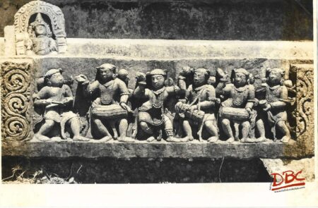 helikid : haisaleshwar temple : dancing party