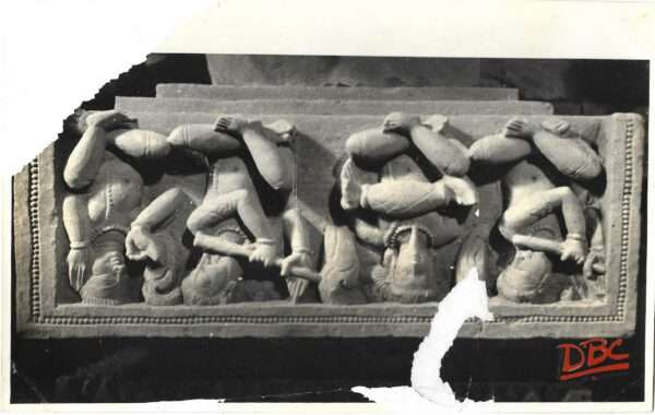 khajuraho : Lakshman Temple - Pradakshna - Musician