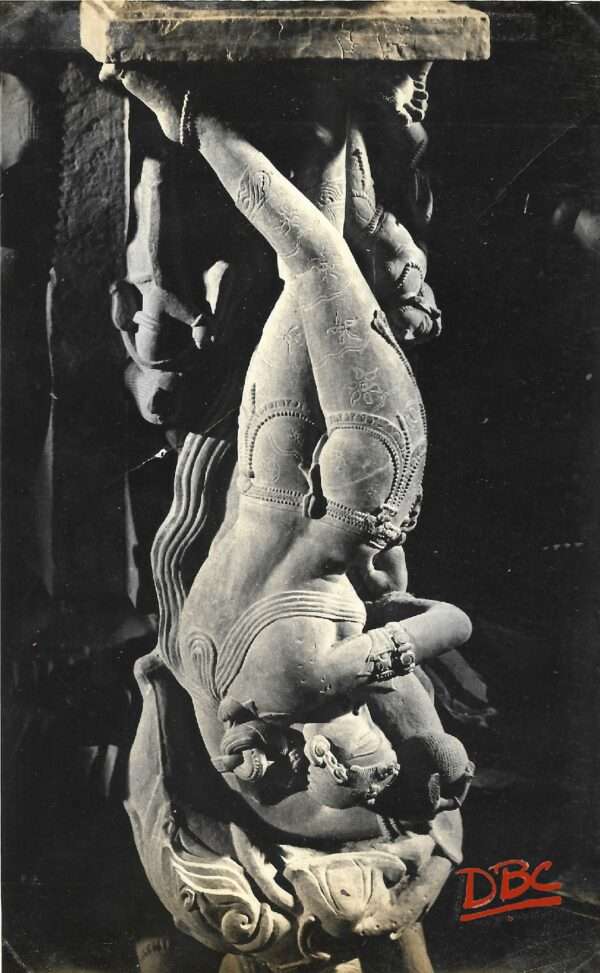 khajuraha lakshman temple mahumandapa bracket figure