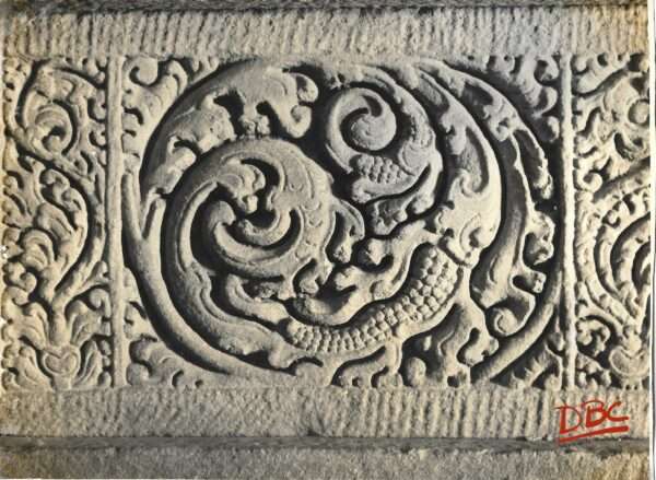 aihole : durga temple - pillar detail