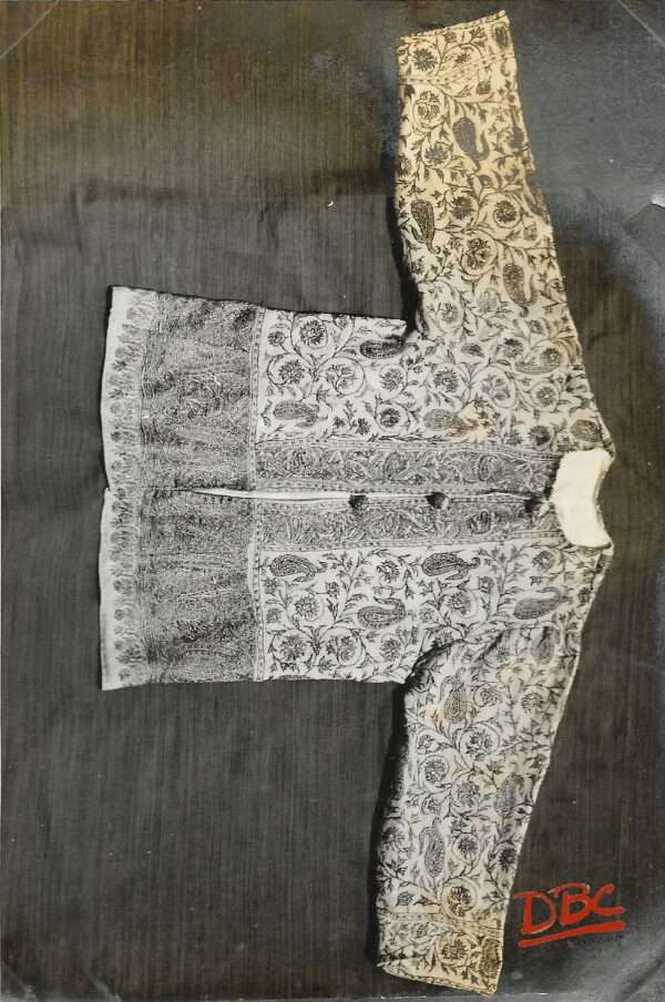 EMBROIDERED CHOGA