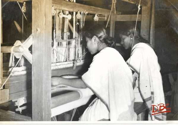 LOOM WEAVING FROM MADRAS