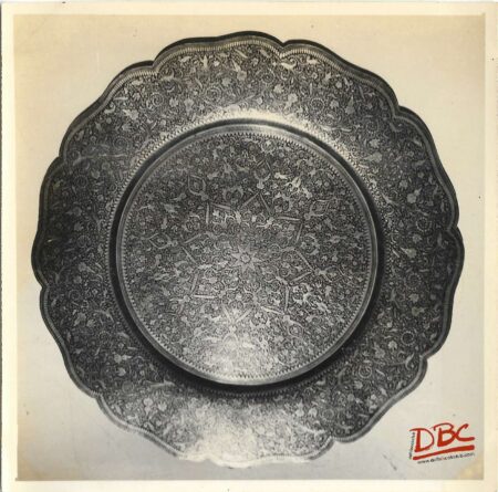 METAL PLATE WITH FLORAL DESIGN FROM MURADABAD