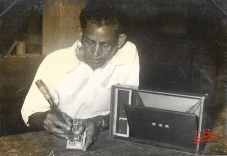 a harmomium repairer from madras