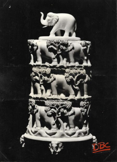 craft showing fig of elephants & trees