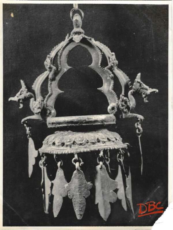 metalic lamp