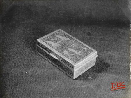 snuff box