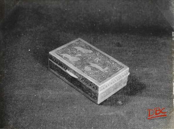 snuff box