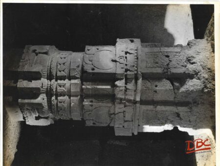 Ellora cave no 17 - a pillar