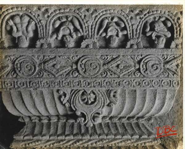 Ellora Cave 33 Inner Details